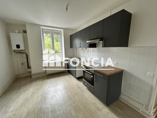 Appartement 3 pièces (78.26 m²) à louer - Vrigne Aux Bois (08330)