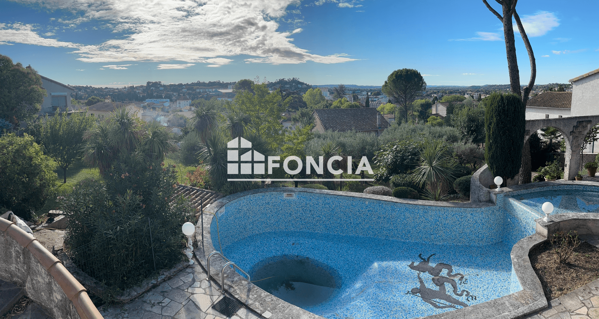 Maison 9 pièces (360 m²) à vendre - Alès (30100)