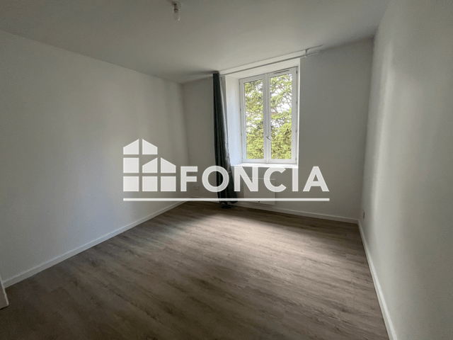 Appartement 2 pièces (54.05 m²) à louer - Kerlaz (29100)