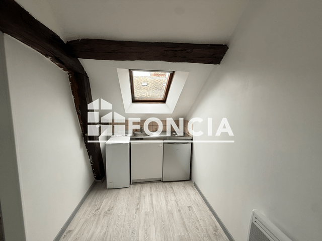 Appartement 2 pièces (25.21 m²) à louer - Charleville-mezieres (08000)