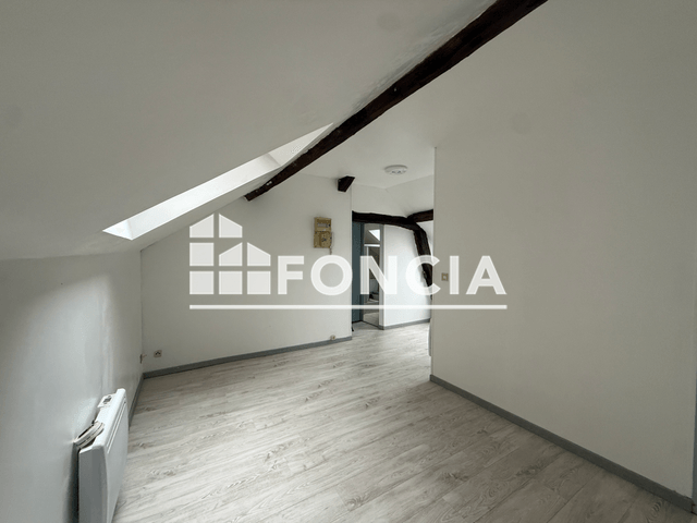Appartement 2 pièces (25.21 m²) à louer - Charleville-mezieres (08000)