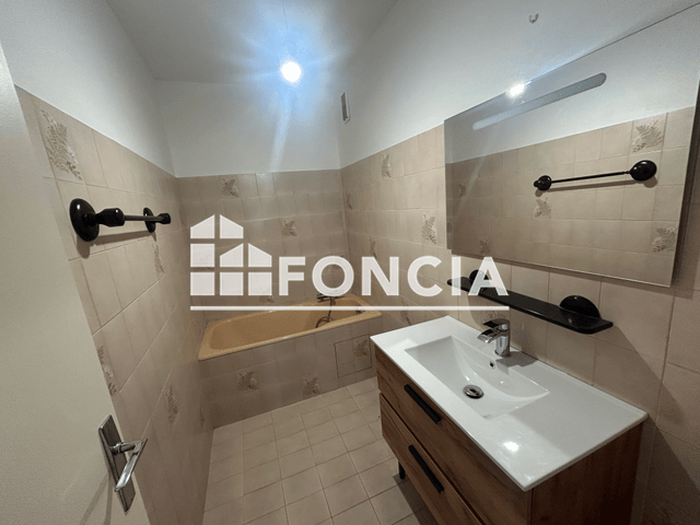 Appartement 3 pièces (73.67 m²) à louer - Fontaine Les Dijon (21121)