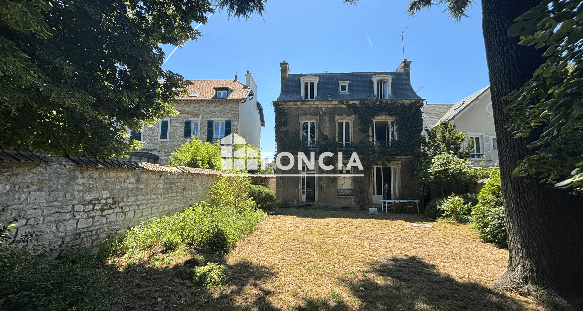 Maison 9 pièces (223.55 m²) à vendre - Mantes-la-jolie (78200)