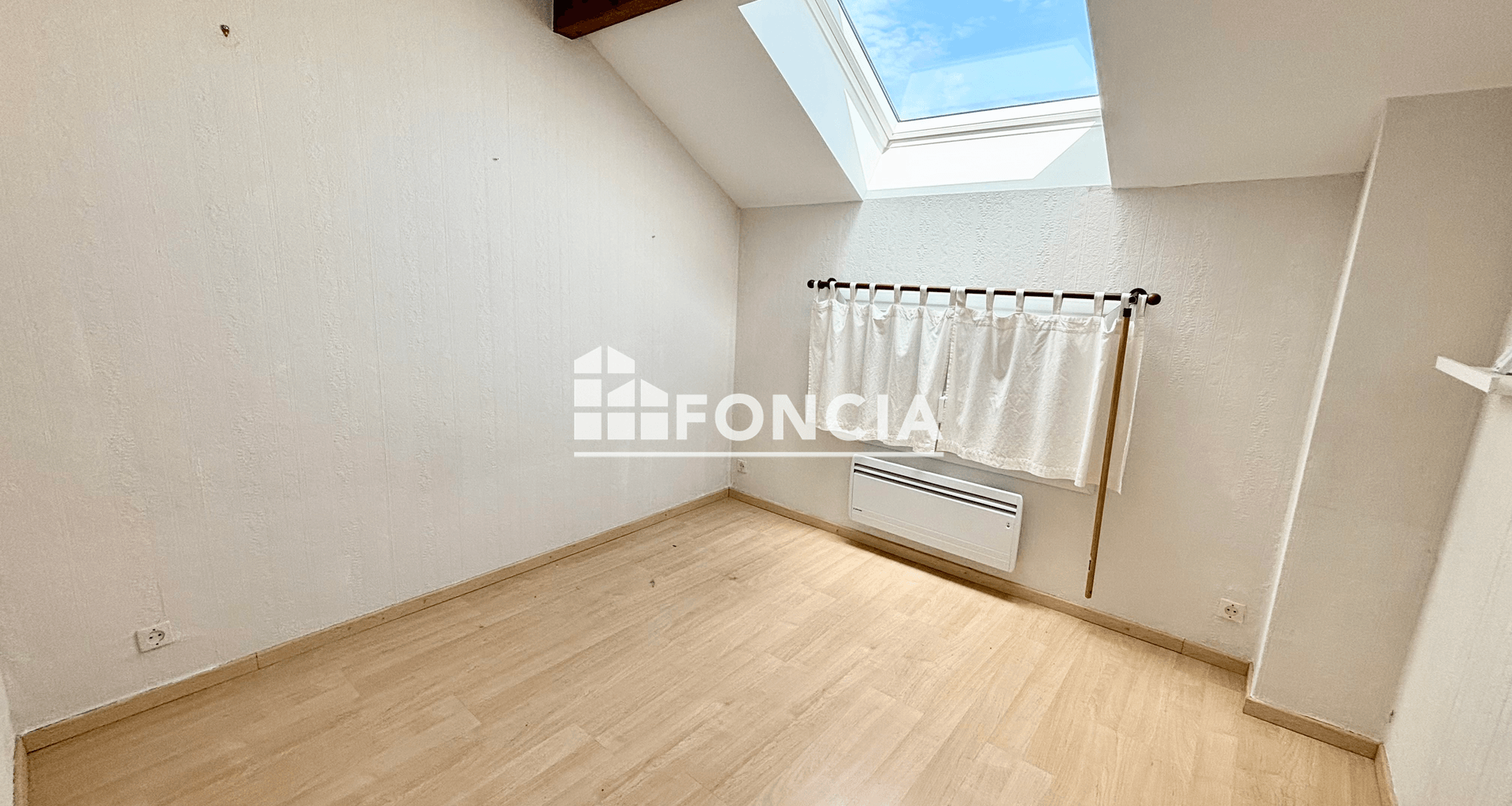 Maison 5 pièces (107.1 m²) à louer - Prévessin-moëns (01280)
