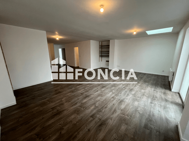 Appartement 4 pièces (109.2 m²) à louer - Roubaix (59100)