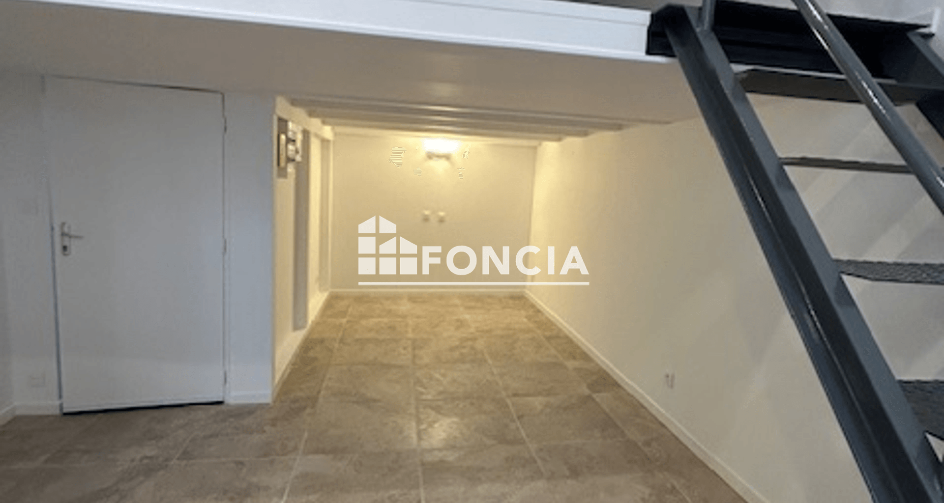Appartement 2 pièces (44.26 m²) à louer - Marseille 1ᵉʳ (13001)