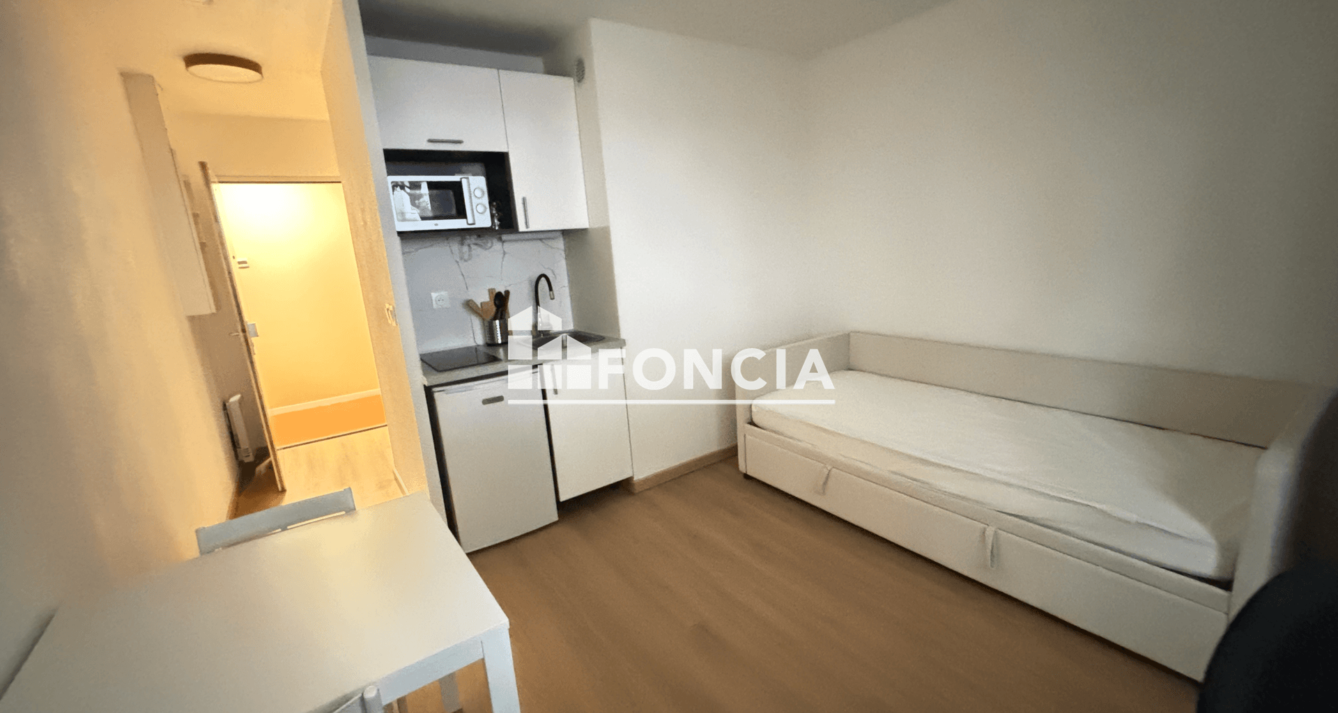 Studio meublé (19.56 m²) à louer - Issy-les-moulineaux (92130)