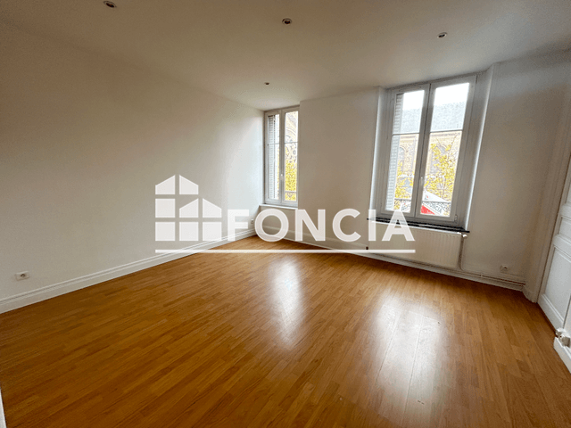 Appartement 2 pièces (53.81 m²) à louer - Charleville-mezieres (08000)