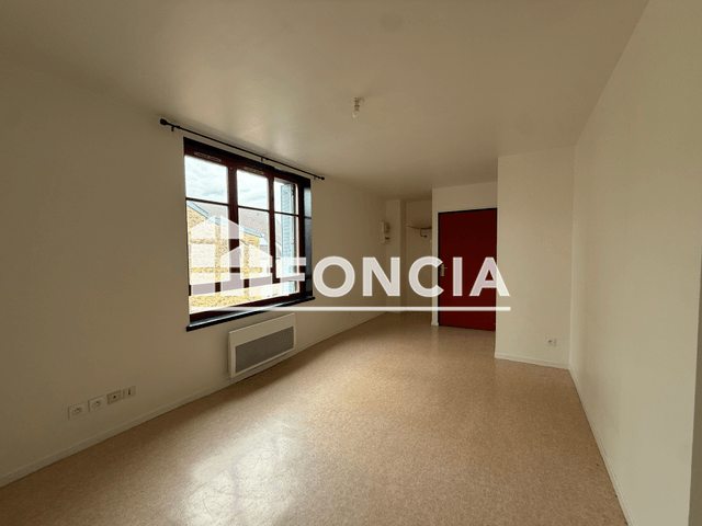 Appartement 2 pièces (37.8 m²) à louer - Charleville Mezieres (08000)