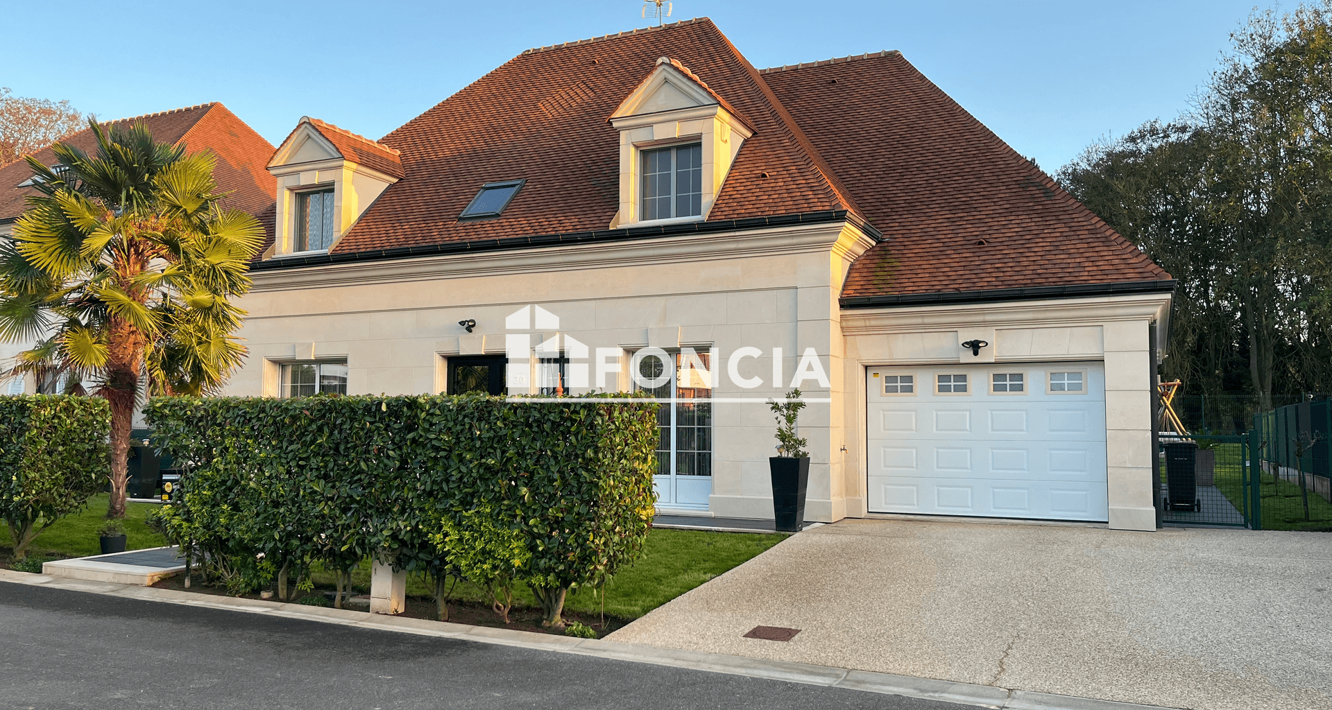 Maison 7 pièces (340 m²) à vendre - Ormesson-sur-marne (94490)