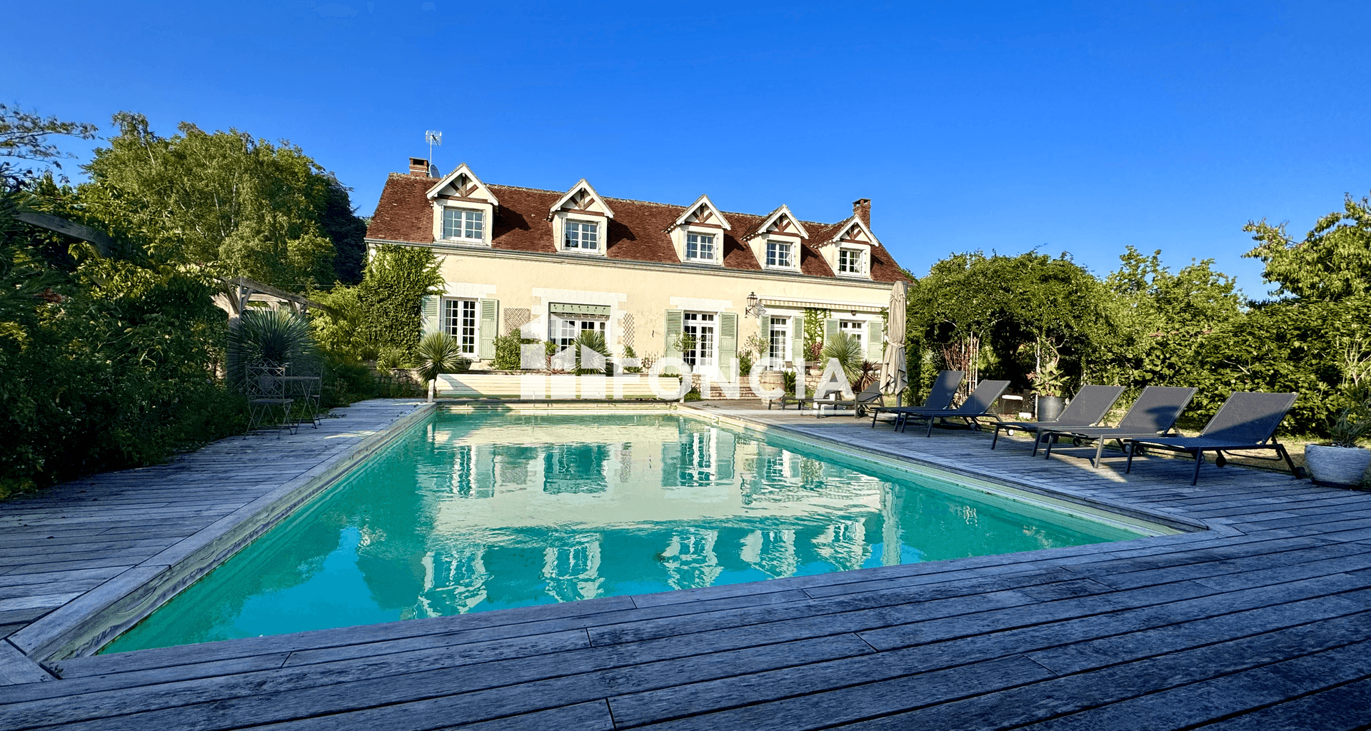 Maison 8 pièces (250 m²) à vendre - Francueil (37150)