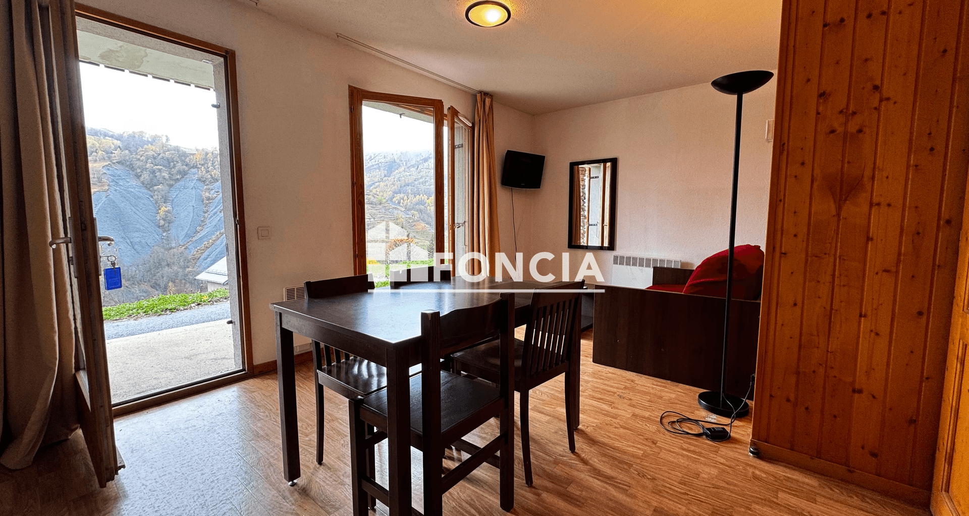Appartement 2 pièces (31.89 m²) à vendre - Saint-jean-d'arves (73530)
