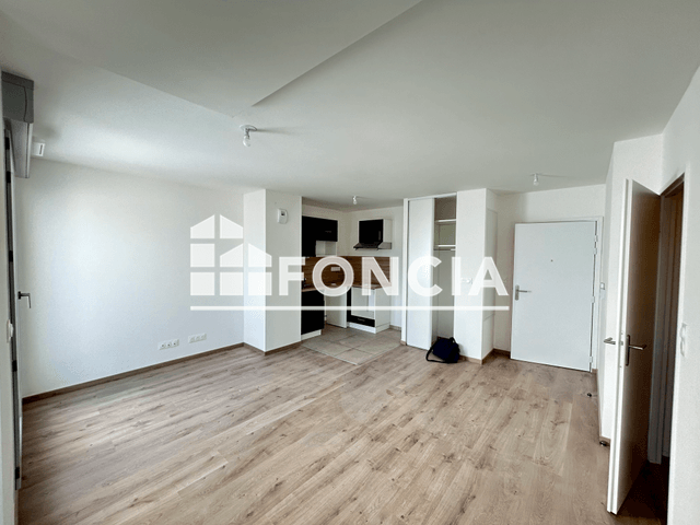 Appartement 2 pièces (46.7 m²) à louer - Avrille (49240)
