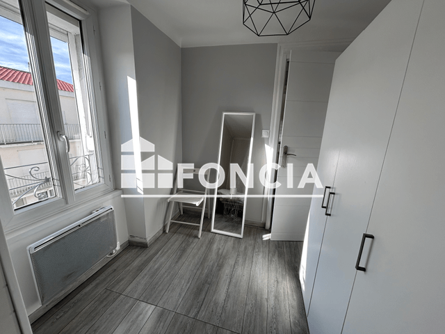 Appartement meublé 2 pièces (33.19 m²) à louer - La Roche Sur Yon (85000)