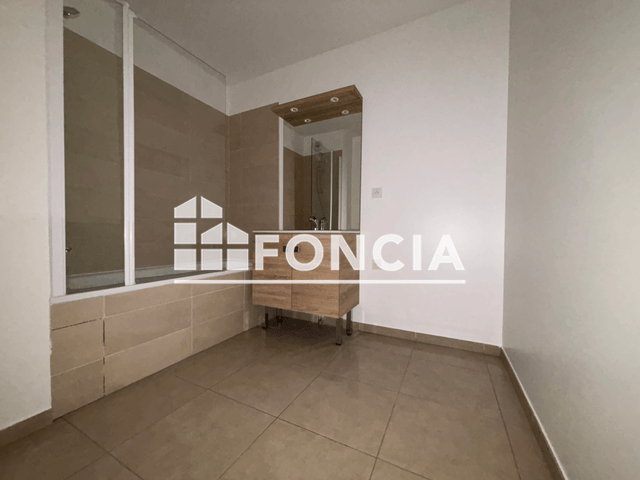 Appartement 2 pièces (39.5 m²) à louer - Nimes (30000)