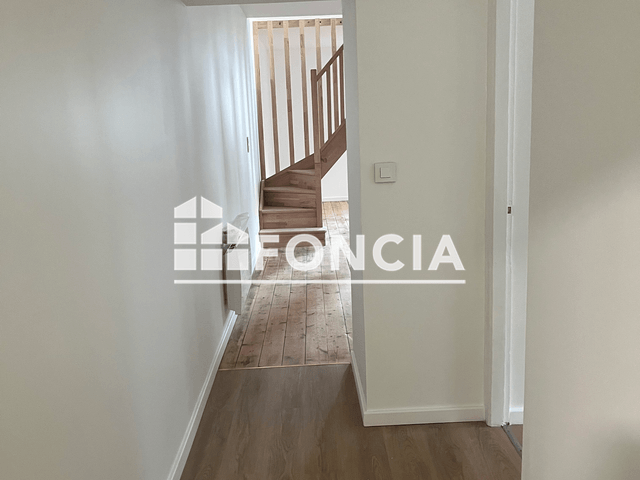 Appartement 4 pièces (75 m²) à louer - Kerlaz (29100)