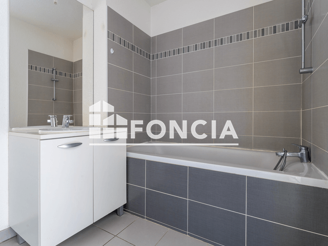 Appartement 2 pièces (48.43 m²) à louer - Nimes (30000)