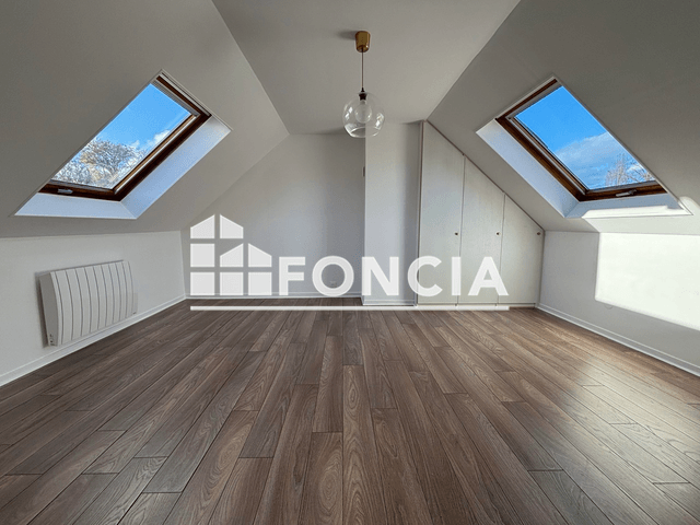 Maison 10 pièces (211.45 m²) à louer - Louveciennes (78430)