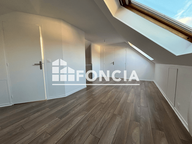 Maison 10 pièces (211.45 m²) à louer - Louveciennes (78430)