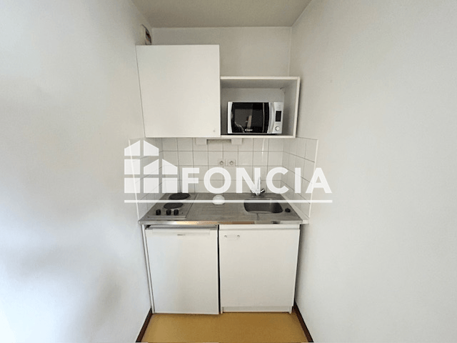 Studio meublé (18.5 m²) à louer - Saint Etienne (42000)