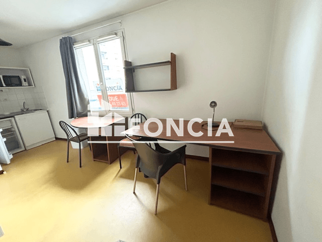 Studio meublé (18.5 m²) à louer - Saint Etienne (42000)