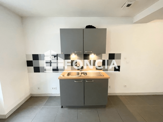 Appartement 2 pièces (68.51 m²) à louer - Saint-etienne (42000)