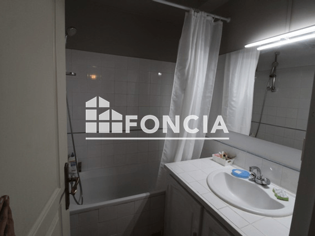 Appartement 3 pièces (74 m²) à louer - Nimes (30000)