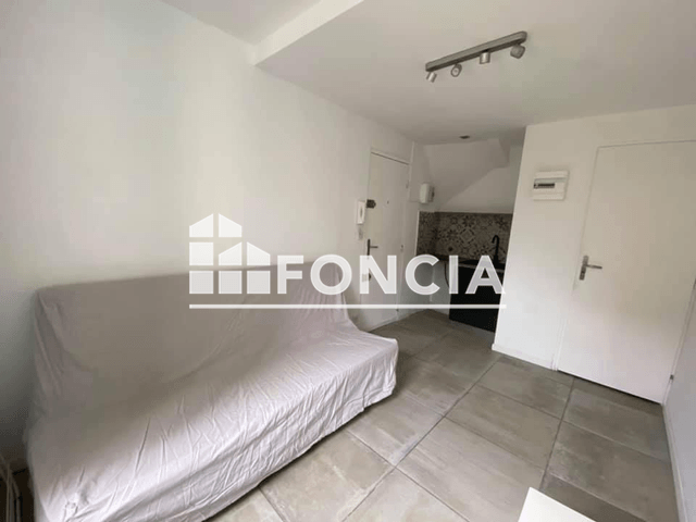 Studio (12.8 m²) à vendre - Toulon (83200)