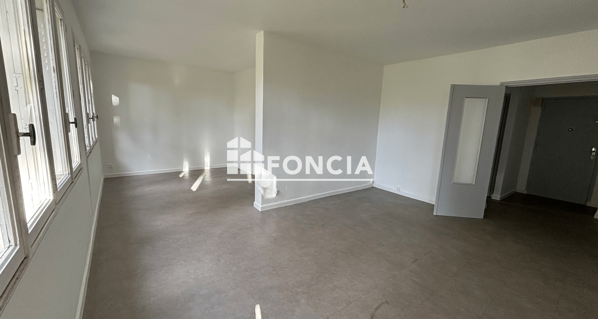Appartement 5 pièces (84.06 m²) à louer - Pierrelatte (26700)