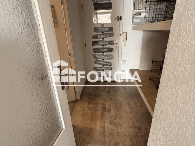 Studio meublé (25.1 m²) à louer - Saint-mandrier-sur-mer (83430)