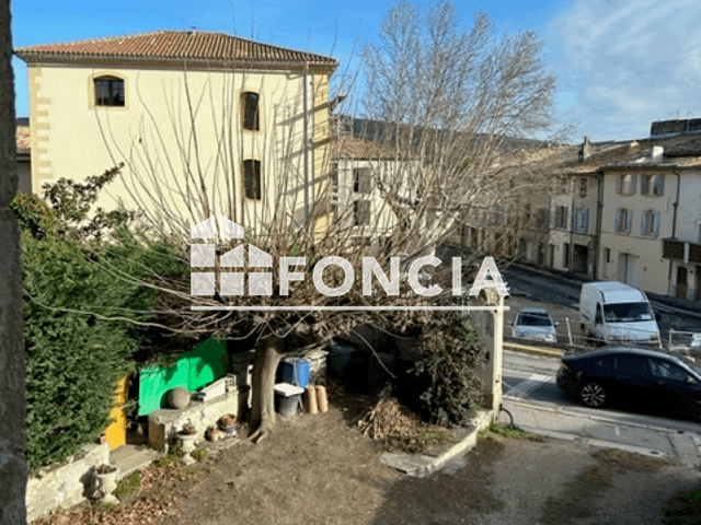 Appartement 2 pièces (45 m²) à louer - Eyguieres (13430)