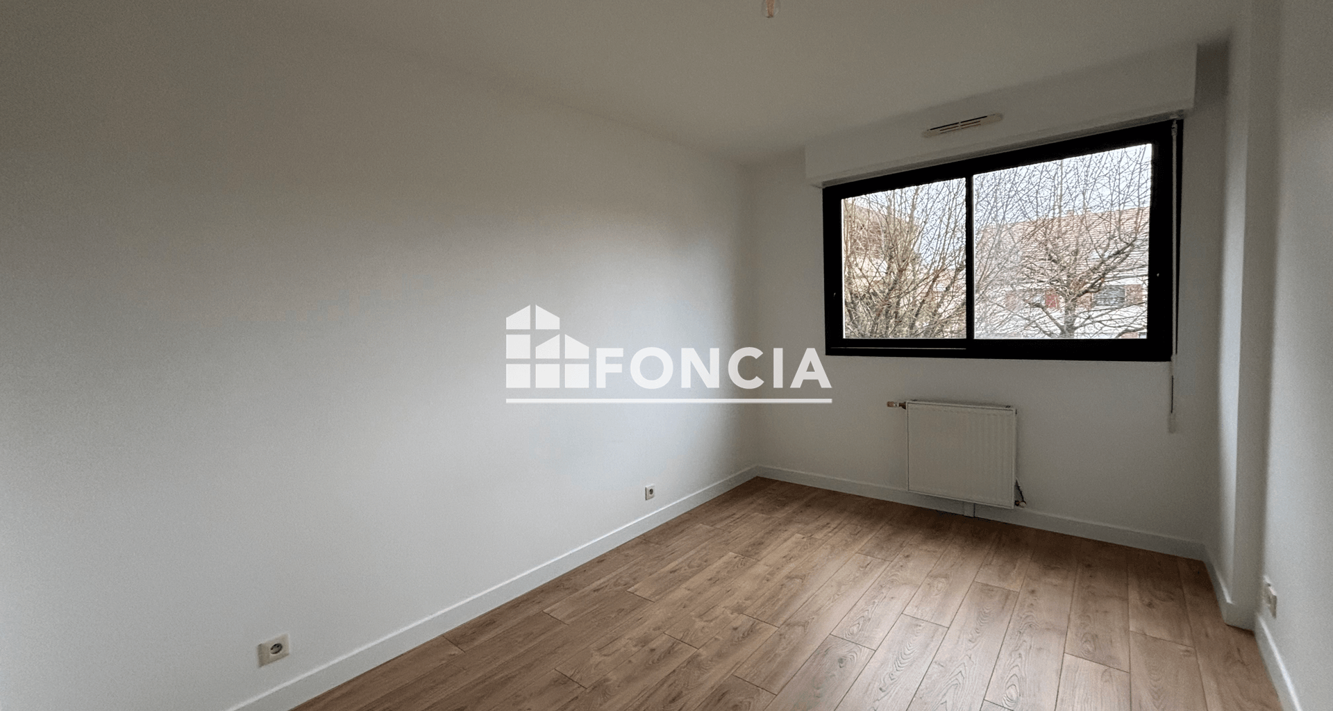 Appartement 5 pièces (100.2 m²) à louer - La Queue-en-brie (94510)
