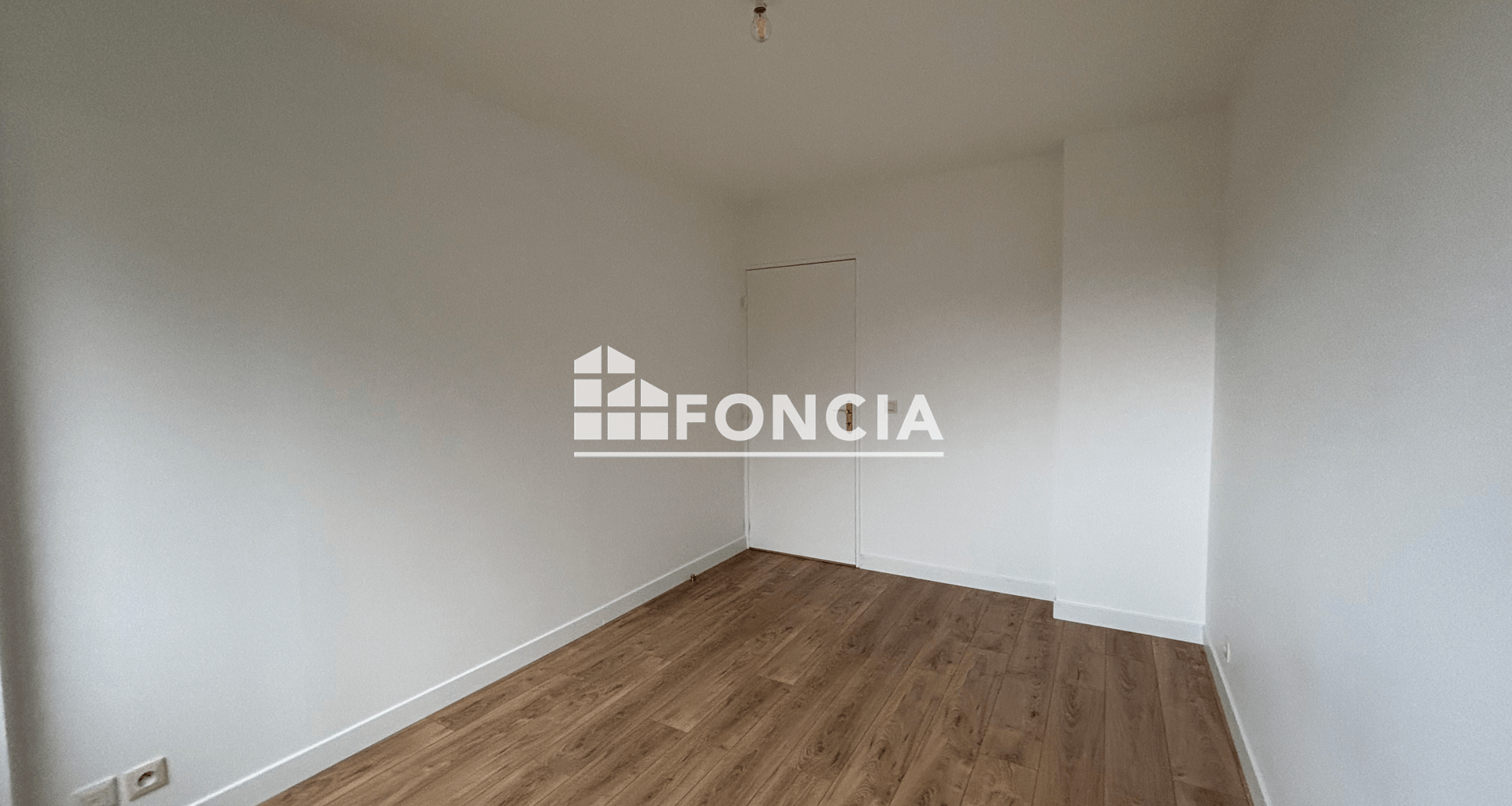 Appartement 5 pièces (100.2 m²) à louer - La Queue-en-brie (94510)