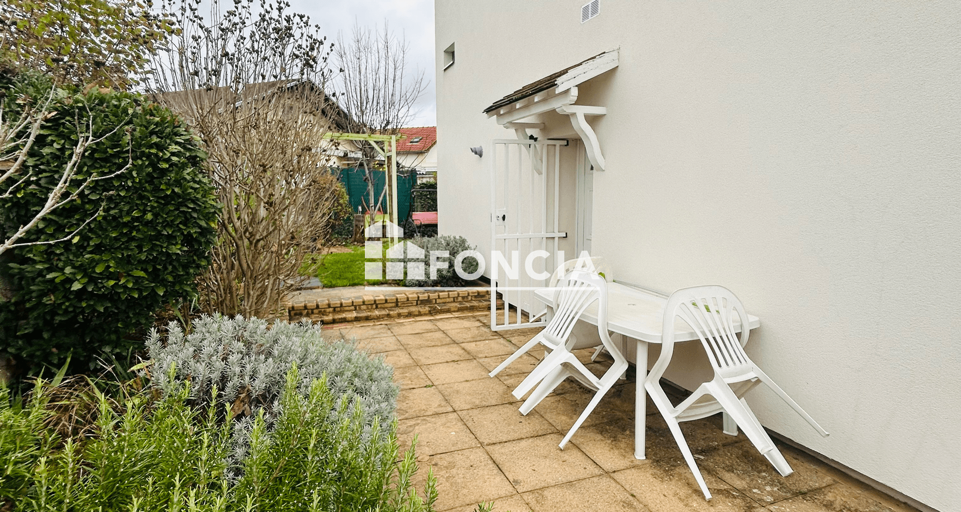 Appartement meublé 2 pièces (42.89 m²) à louer - Sainte-geneviève-des-bois (91700)