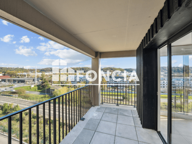 Appartement 2 pièces (51.8 m²) à louer - Bordeaux (33100)