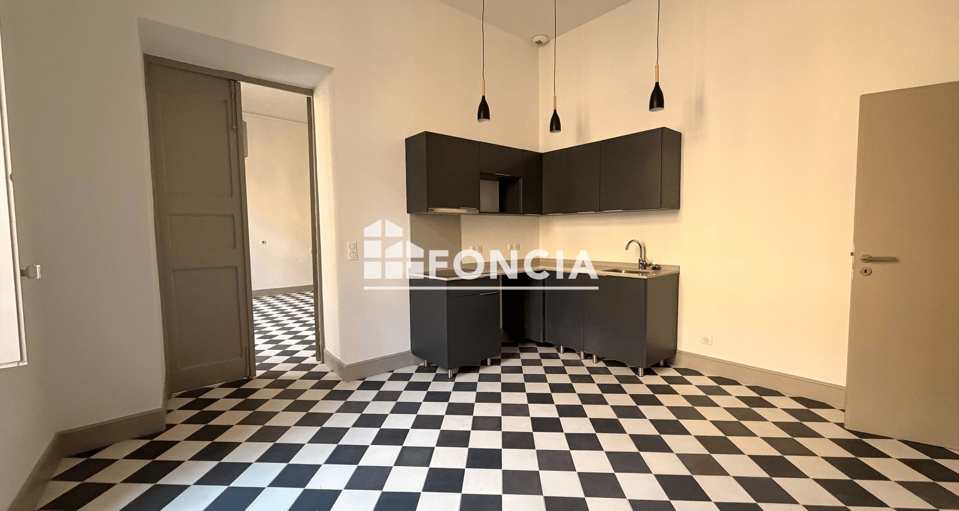 Appartement 3 pièces (138 m²) à louer - Cavaillon (84300)