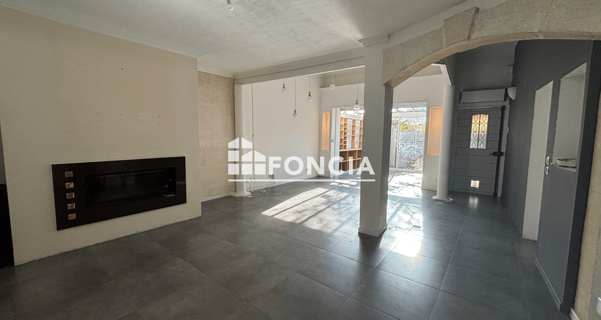 Maison 4 pièces (115 m²) à vendre - Arles (13200)