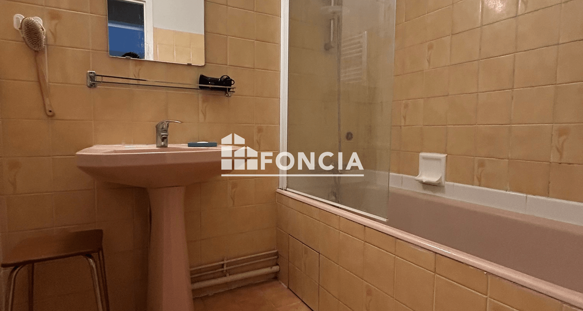 Appartement meublé 2 pièces (47.4 m²) à louer - Châteaulin (29150)