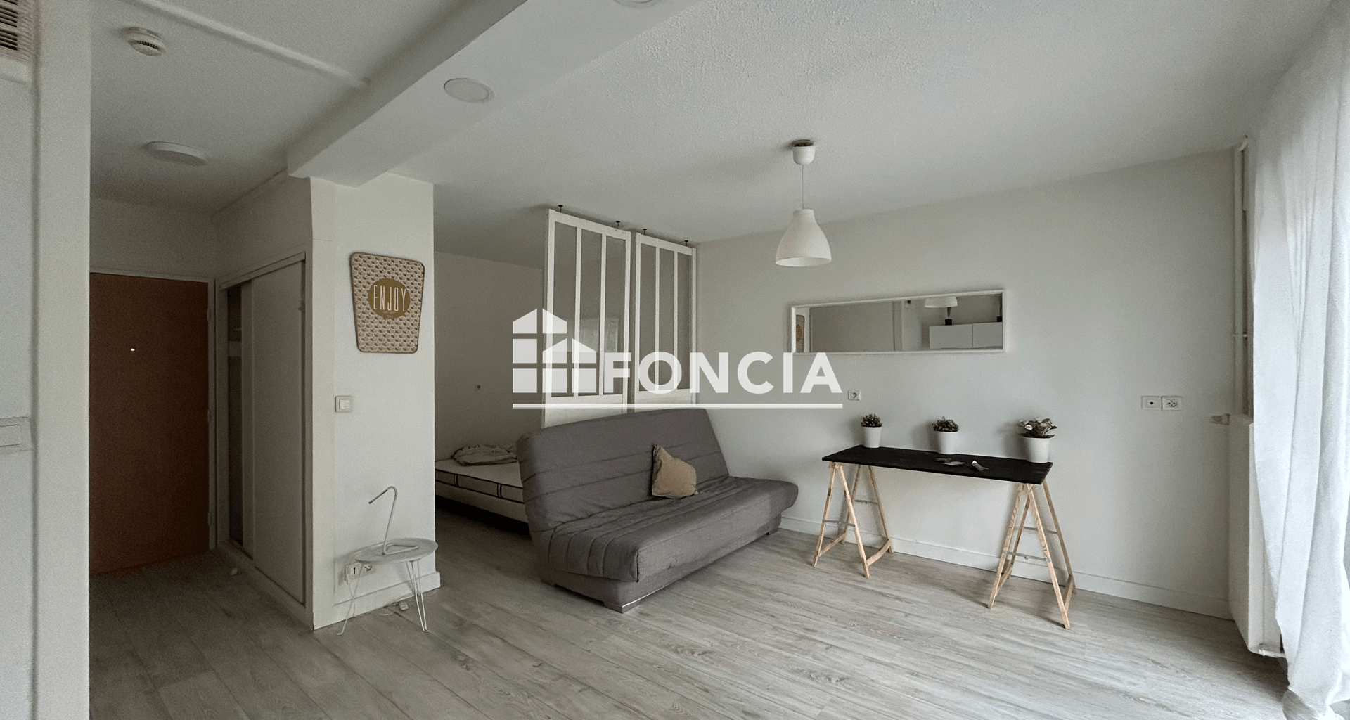 Studio meublé (29.82 m²) à louer - Mâcon (71000)