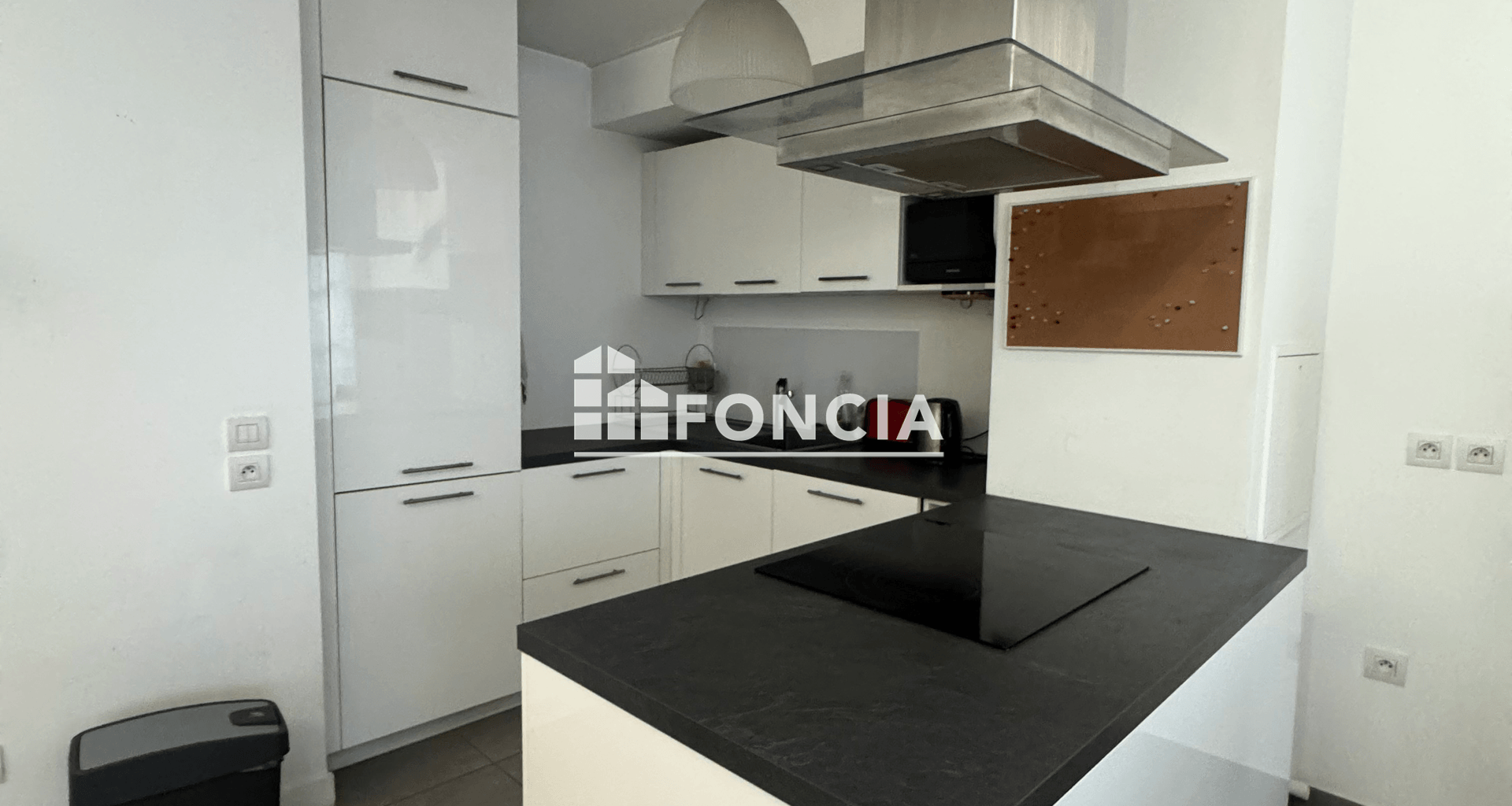 Appartement meublé 3 pièces (65.58 m²) à louer - Puteaux (92800)