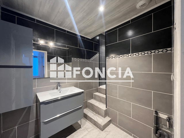 Appartement meublé 2 pièces (45 m²) à louer - Saint-etienne (42000)