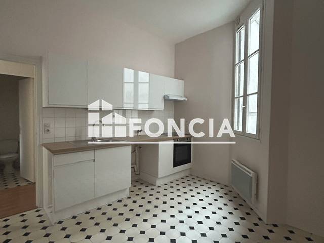 Appartement 3 pièces (76 m²) à louer - Orleans (45000)