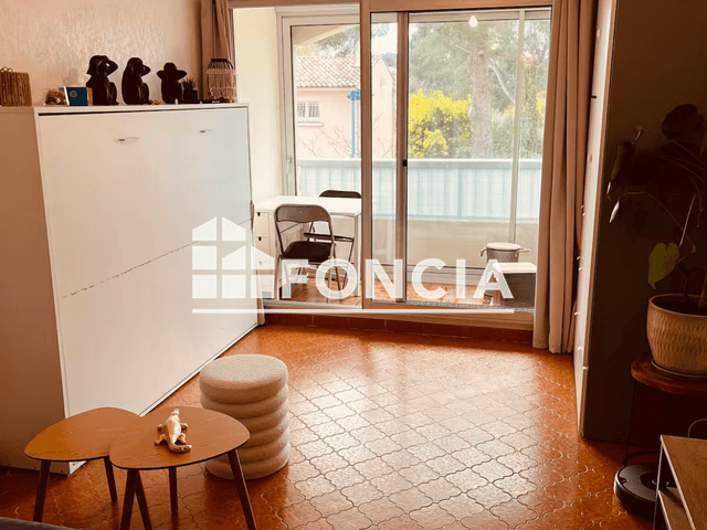 Studio meublé (19.3 m²) à louer - Saint-mandrier-sur-mer (83430)