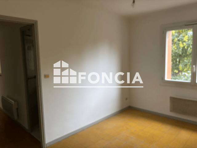 Appartement 2 pièces (38.8 m²) à louer - Nimes (30000)