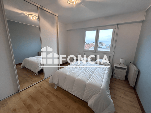 Appartement meublé 2 pièces (47.19 m²) à louer - La Roche Sur Yon (85000)