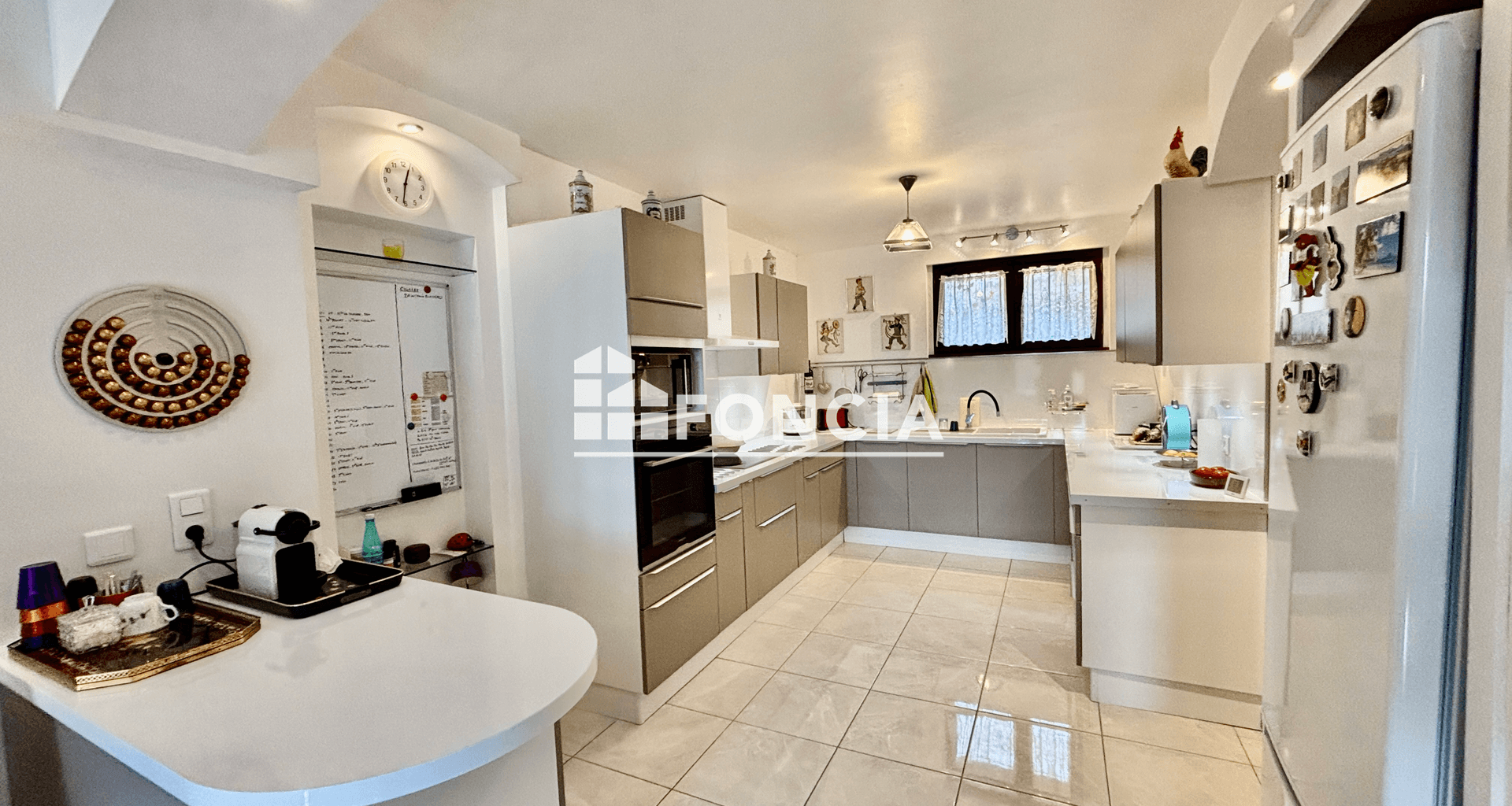 Maison 5 pièces (340 m²) à vendre - Cruzy (34310)
