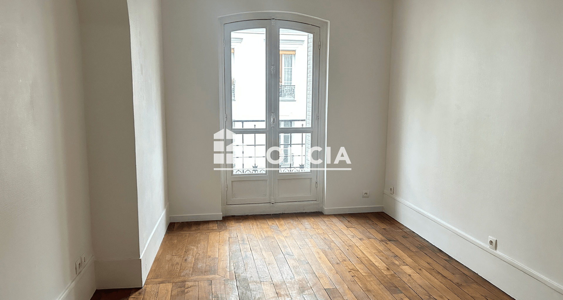 Appartement 2 pièces (44.01 m²) à louer - Paris 18ᵉ (75018)