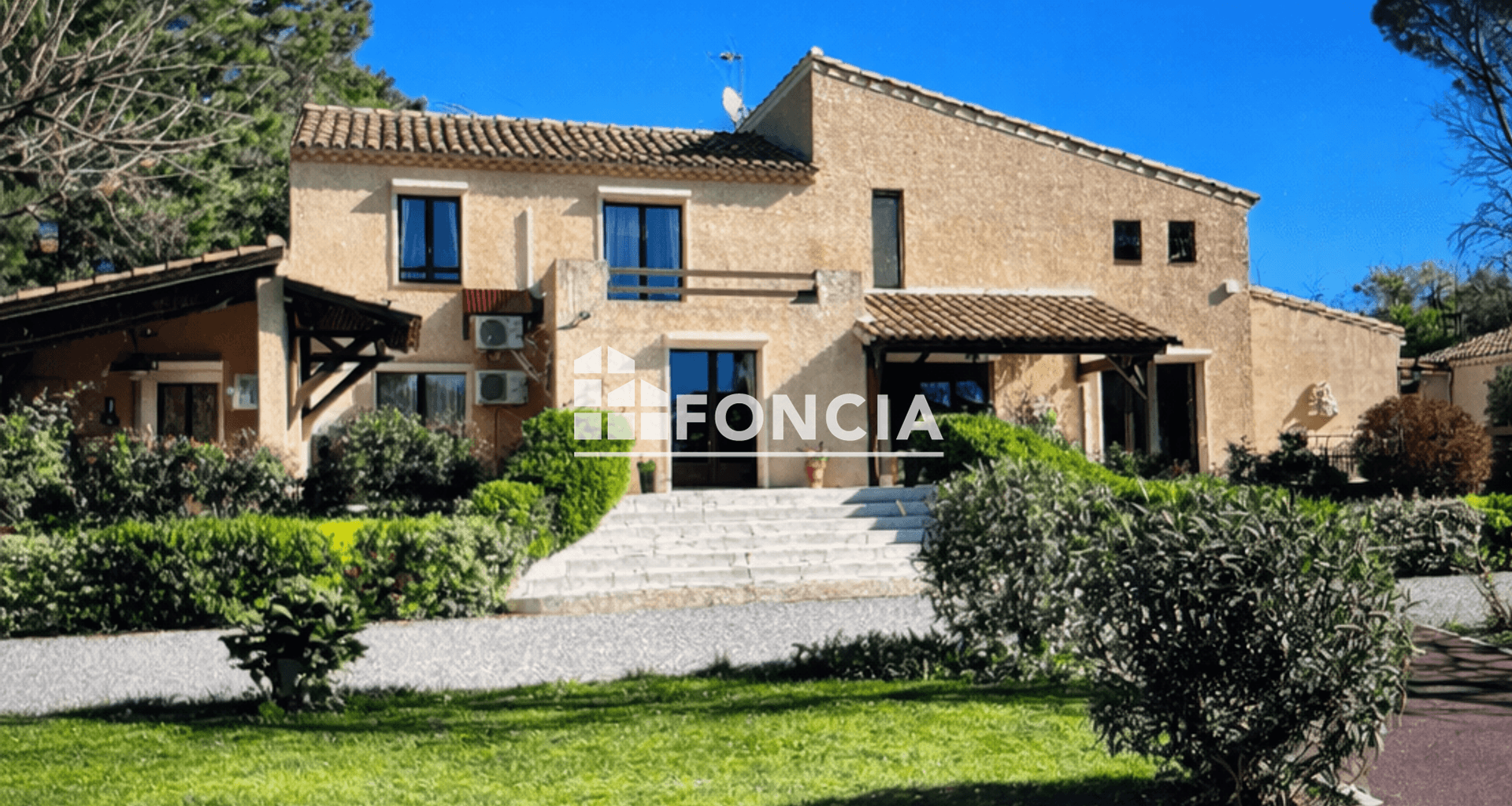 Maison 5 pièces (340 m²) à vendre - Cruzy (34310)