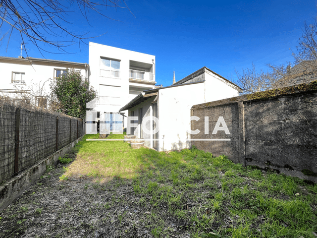 Appartement meublé 3 pièces (77.6 m²) à louer - Bordeaux (33000)