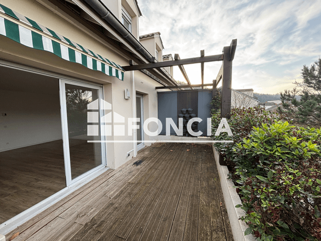 Appartement 3 pièces (81.15 m²) à louer - Fontaine Sur Saone (69270)